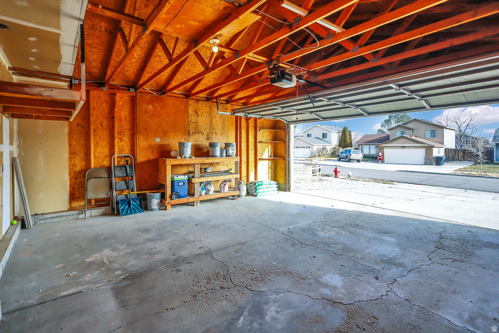 6084 S LONGMORE DR Salt Lake City, UT 84118