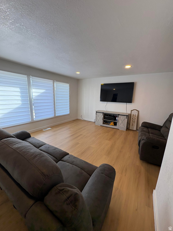 1747 N 400 W Sunset, UT 84015