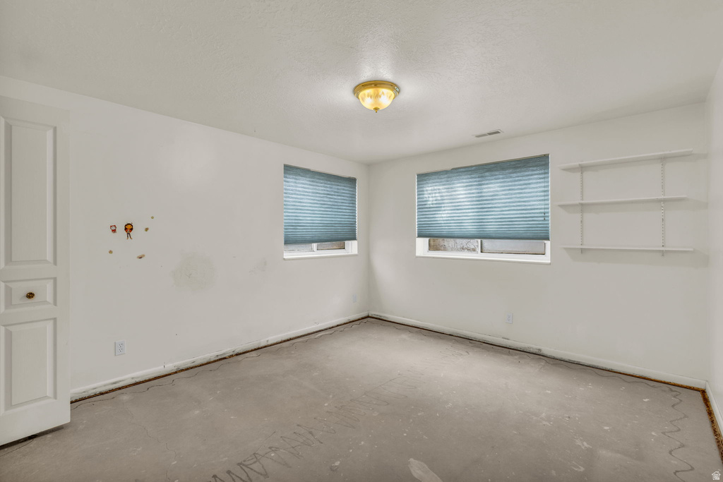 1740 W 200 N Kaysville, UT 84037