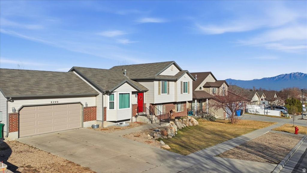 6240 W TOWNLEY ST West Jordan, UT 84084