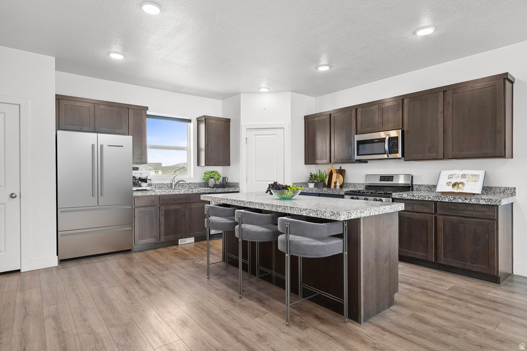 5290 N FOLKSTONE DR Eagle Mountain, UT 84005