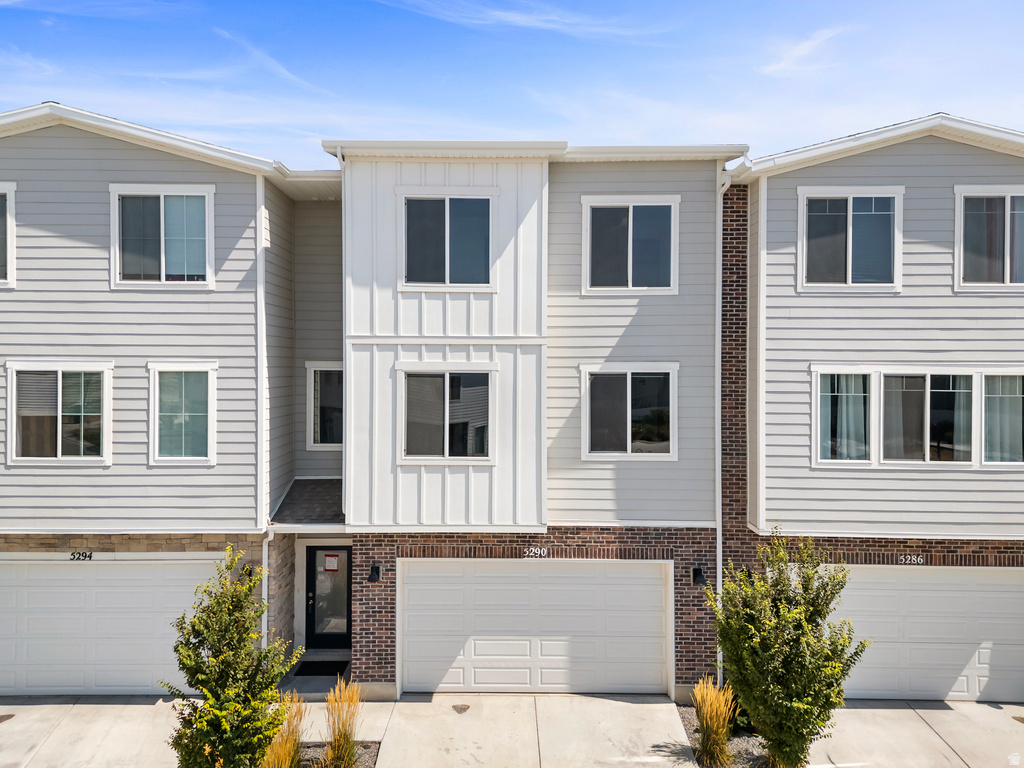 5290 N FOLKSTONE DR Eagle Mountain, UT 84005