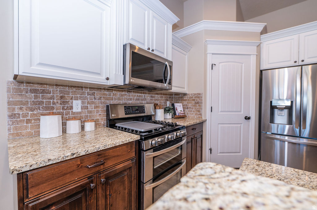 2624 W 2225 N Farr West, UT 84404