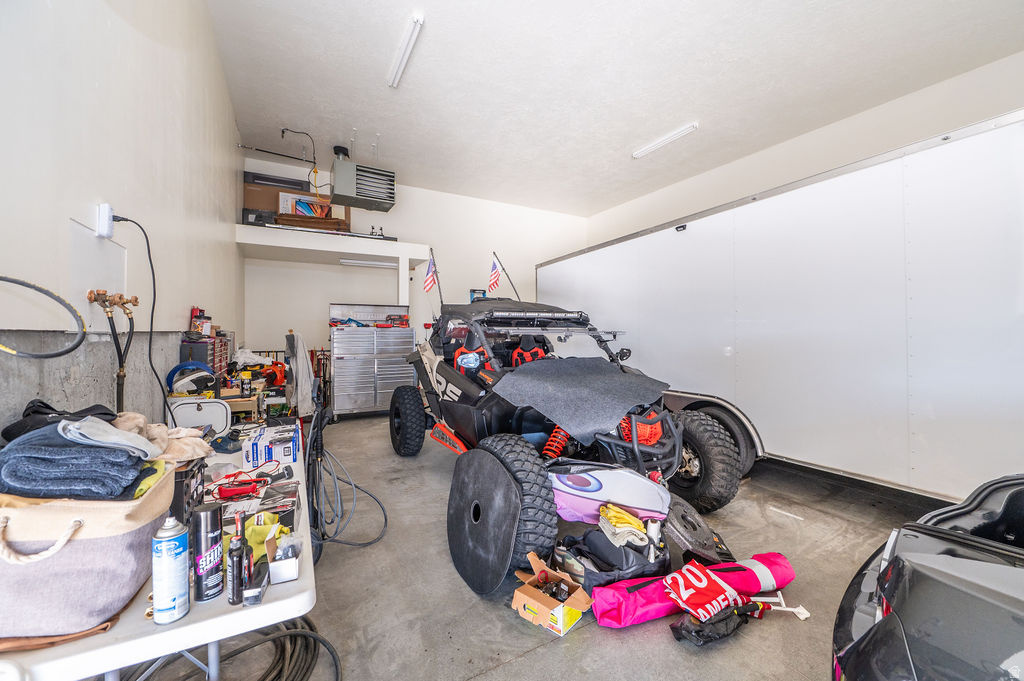 2624 W 2225 N Farr West, UT 84404