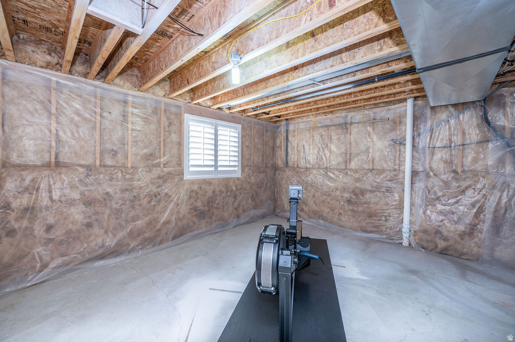 2624 W 2225 N Farr West, UT 84404