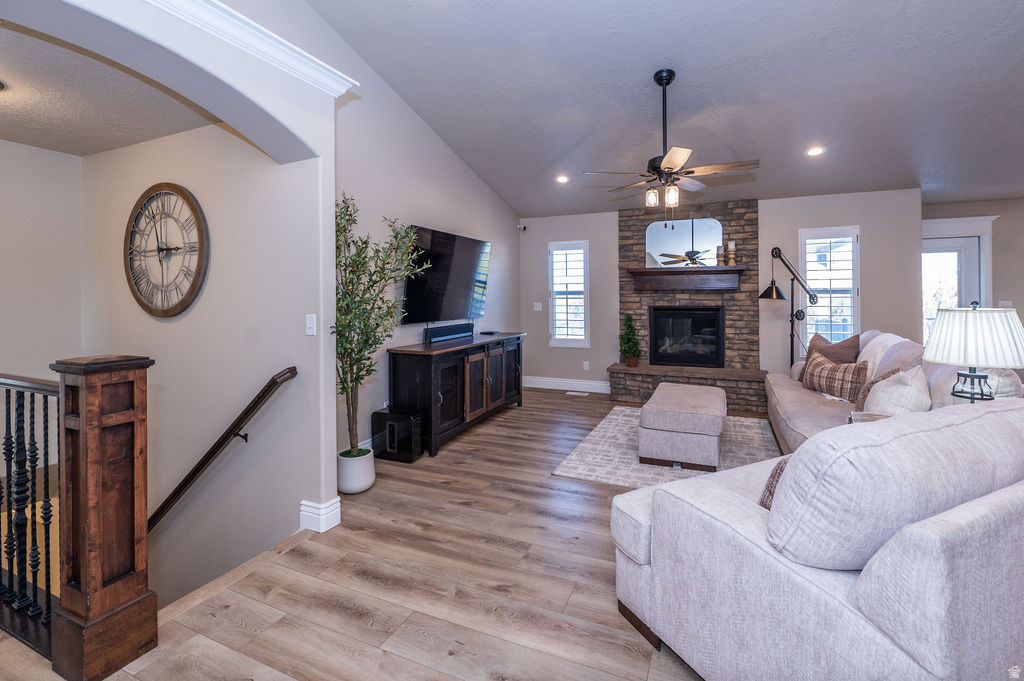 2624 W 2225 N Farr West, UT 84404