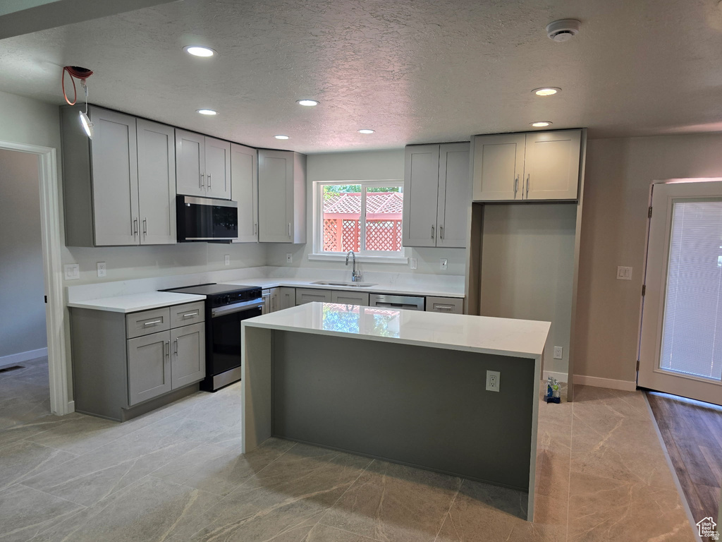 8483 S 2020 DR Sandy, UT 84093