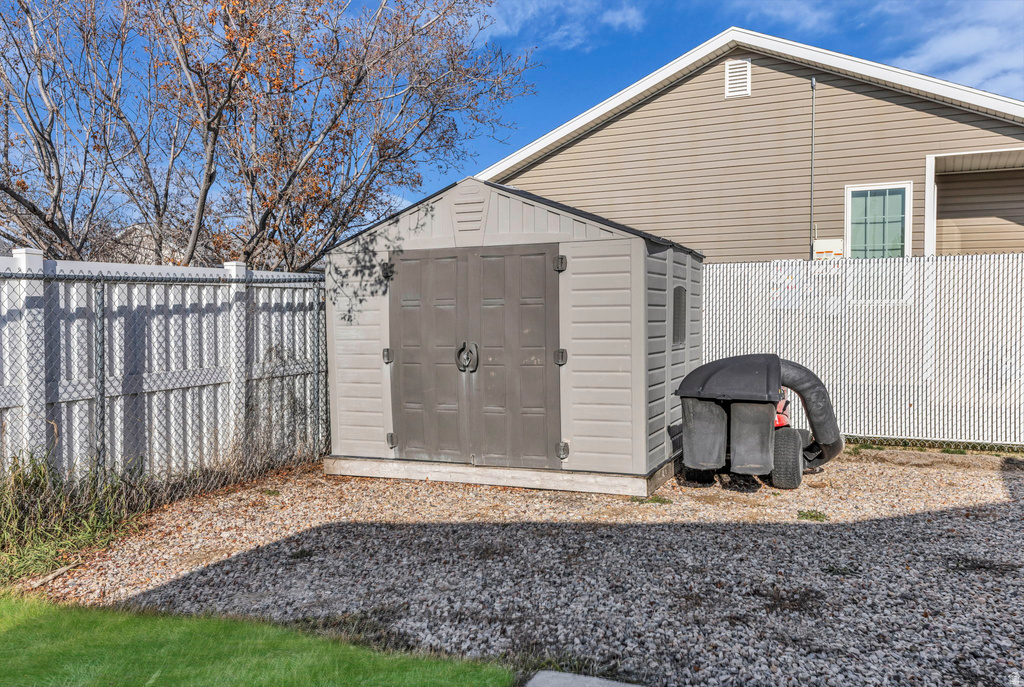 5397 S 4150 W Roy, UT 84067