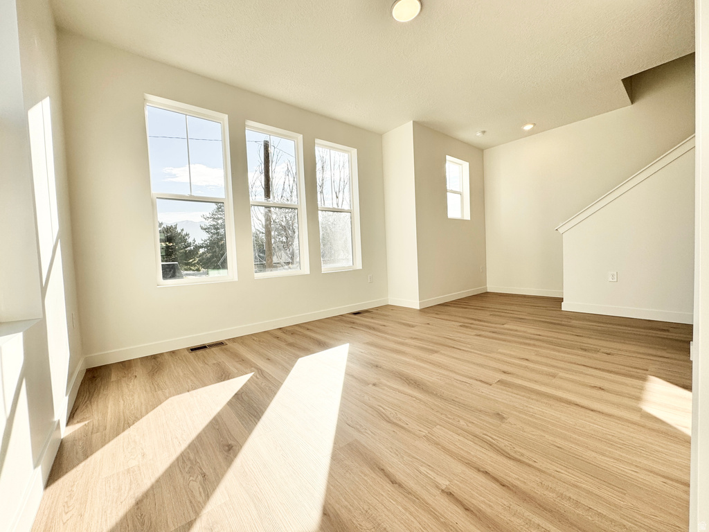 1717 N 1625 W Layton, UT 84041