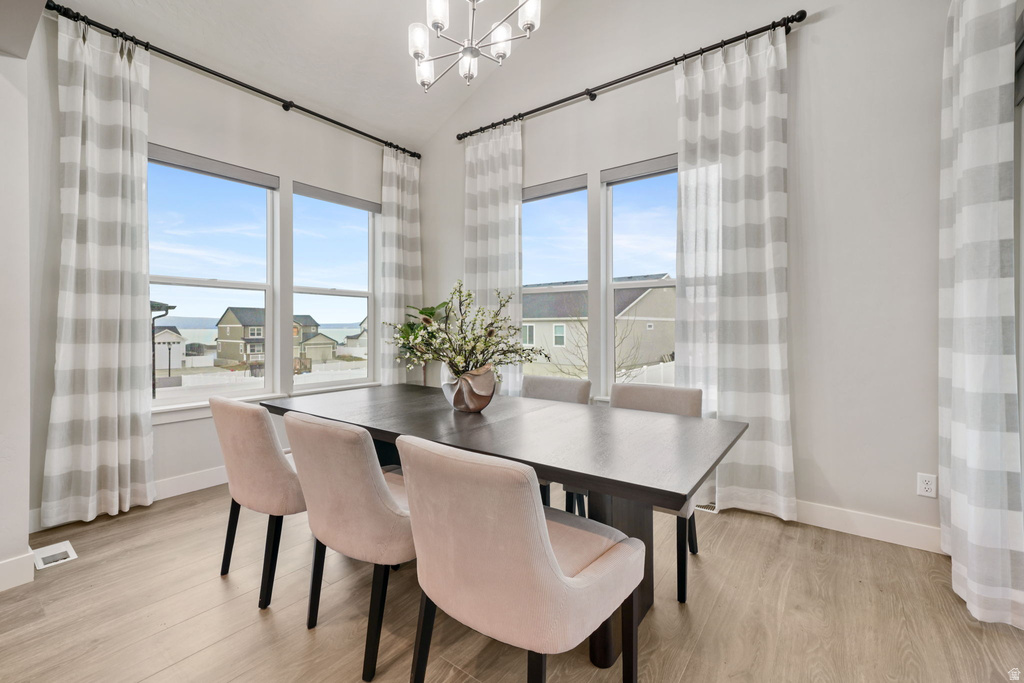 53 E MOORHEN DR Saratoga Springs, UT 84045