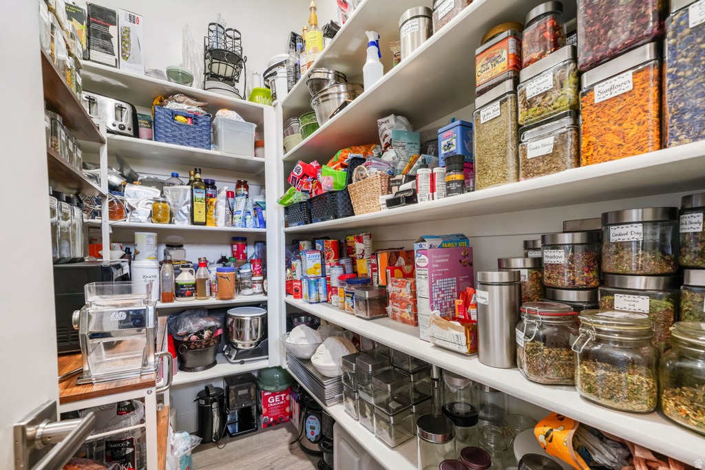 53 E MOORHEN DR Saratoga Springs, UT 84045