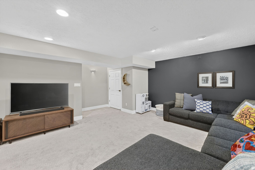 1446 E VINEYARD CT Millcreek, UT 84106