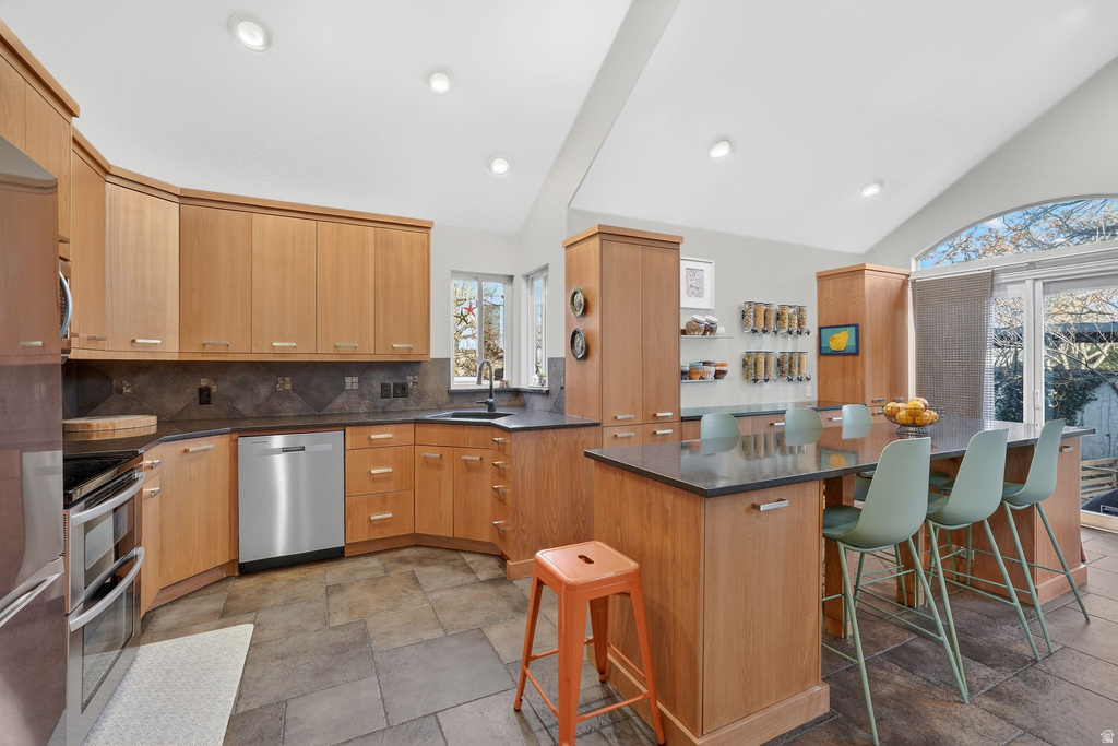 1446 E VINEYARD CT Millcreek, UT 84106