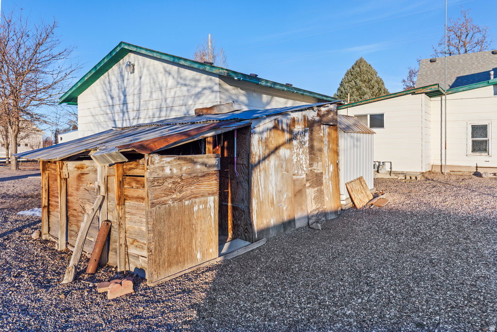 199 N 300 W Monroe, UT 84754