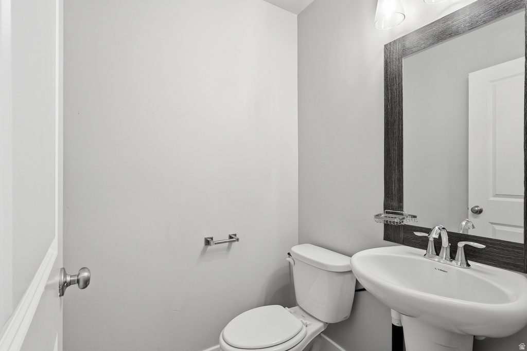 236 W 1250 S Tremonton, UT 84337