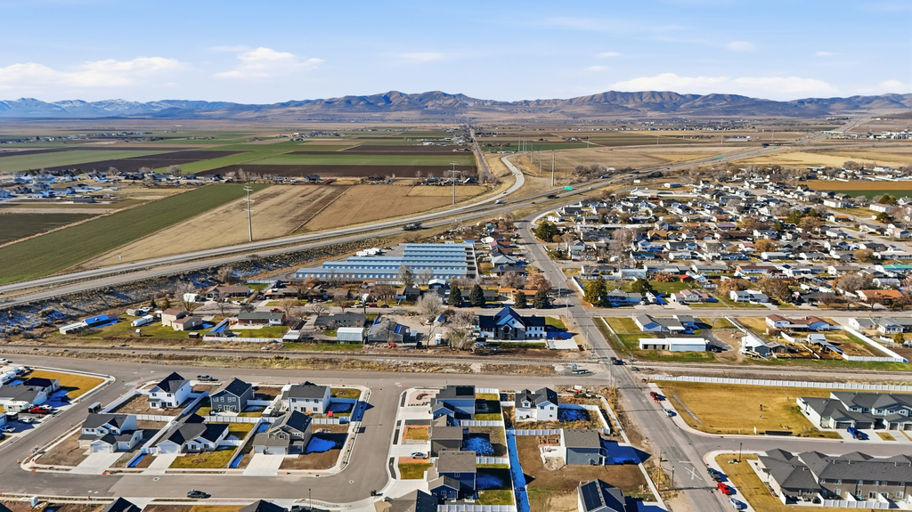 236 W 1250 S Tremonton, UT 84337