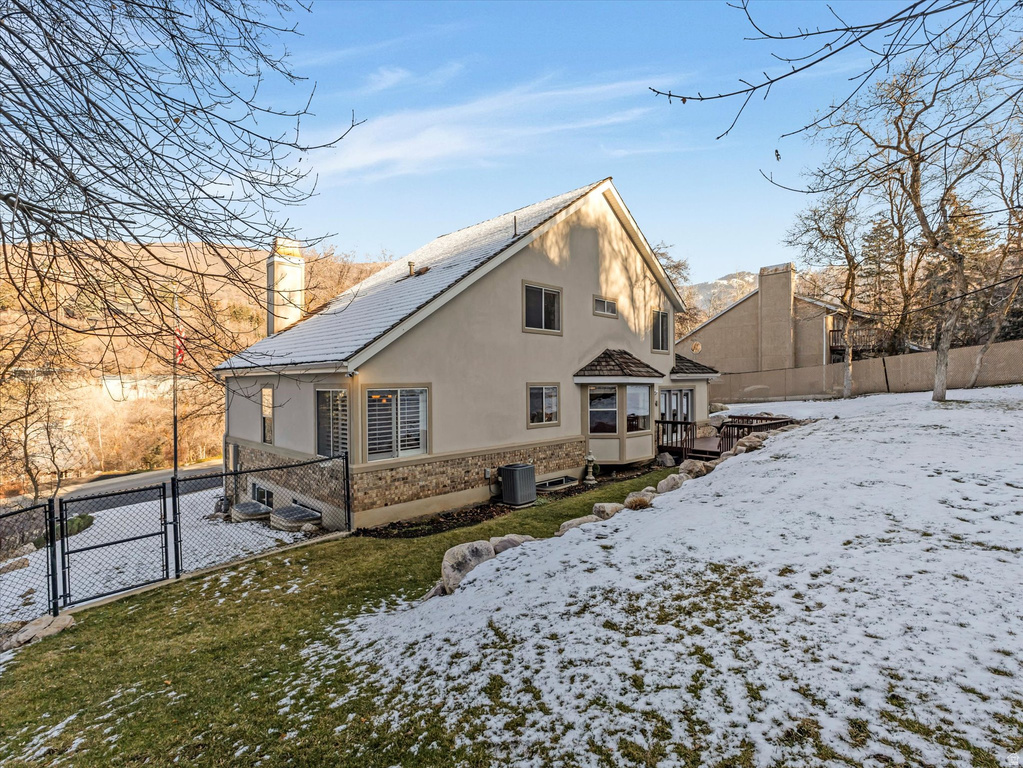 1676 E MUELLER PARK RD Bountiful, UT 84010