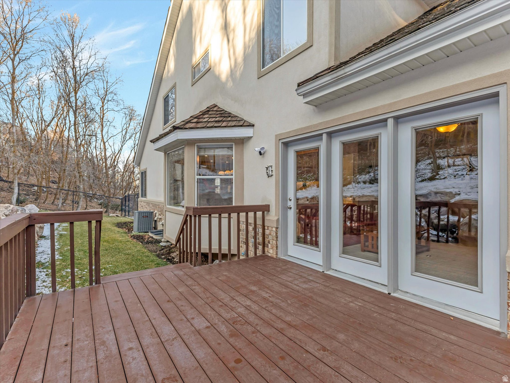 1676 E MUELLER PARK RD Bountiful, UT 84010