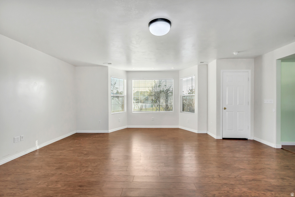 6508 W COTTONTAIL DR West Valley City, UT 84128