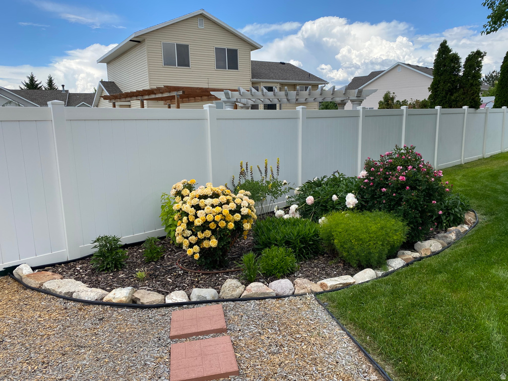 6508 W COTTONTAIL DR West Valley City, UT 84128