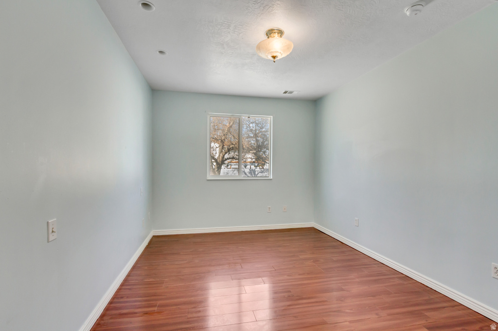 6508 W COTTONTAIL DR West Valley City, UT 84128