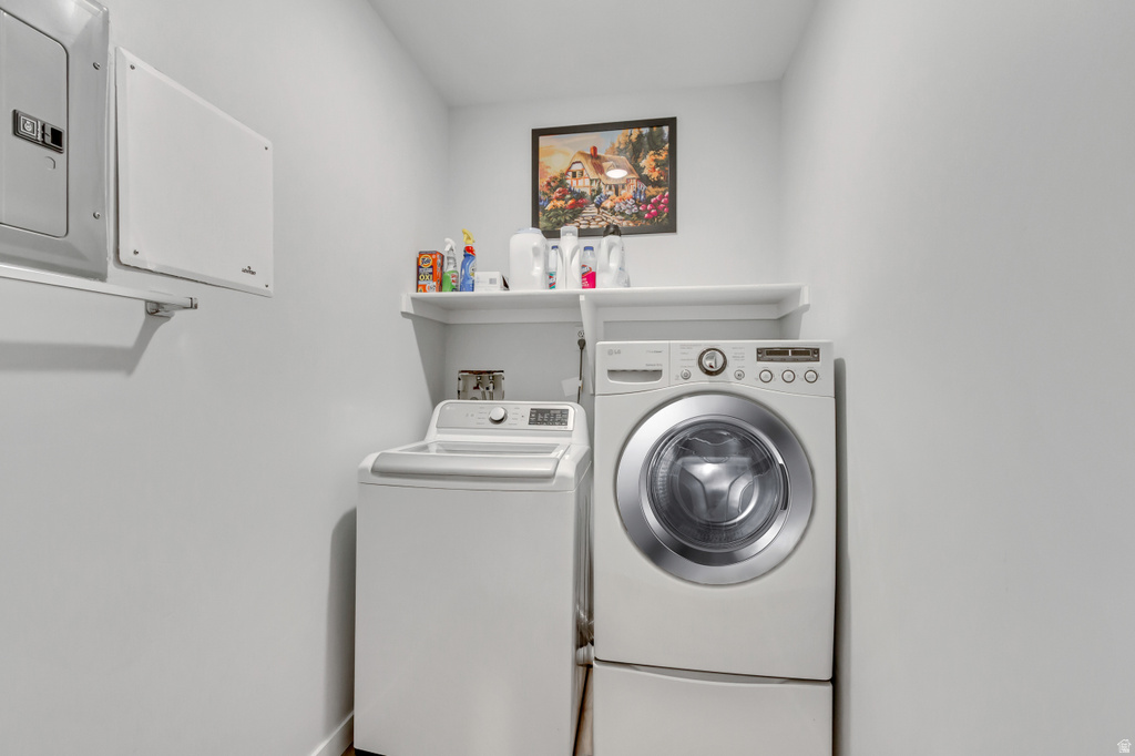 6508 W COTTONTAIL DR West Valley City, UT 84128