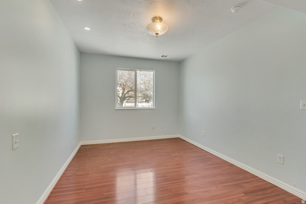 6508 W COTTONTAIL DR West Valley City, UT 84128