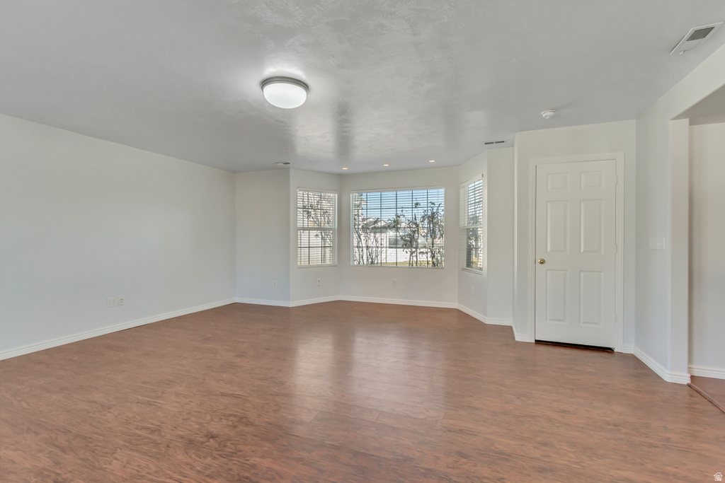 6508 W COTTONTAIL DR West Valley City, UT 84128