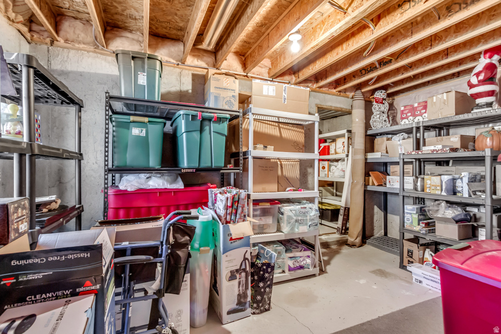 6508 W COTTONTAIL DR West Valley City, UT 84128