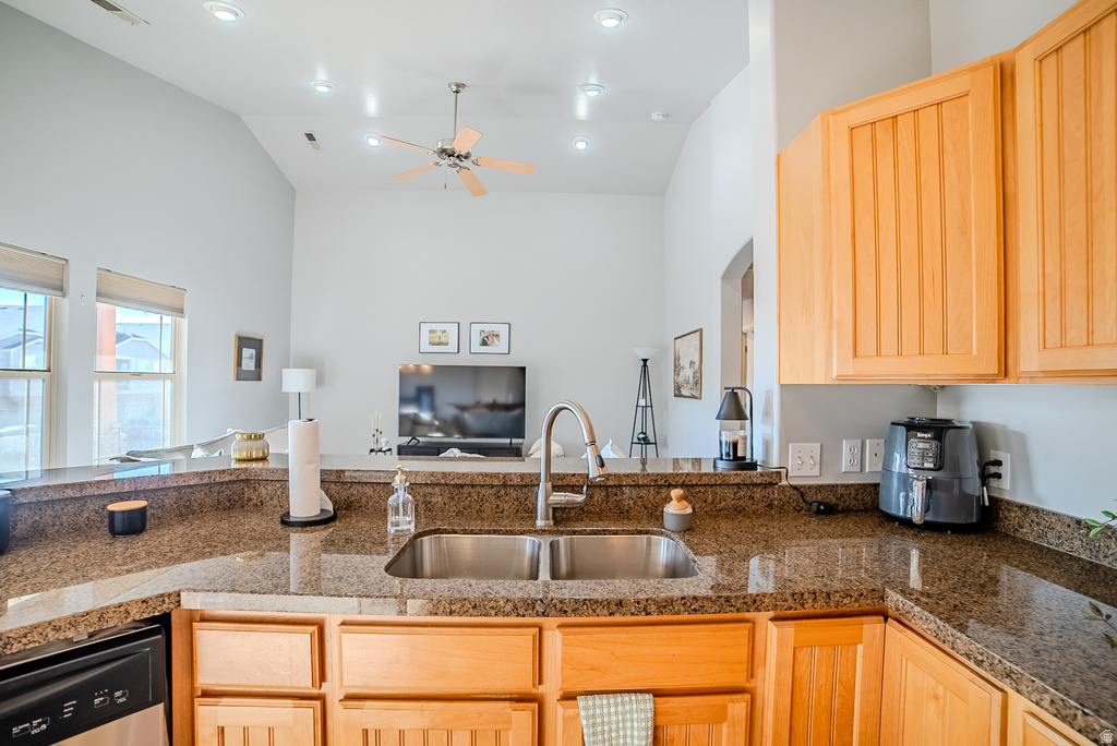 1428 W STONE DR West Jordan, UT 84088