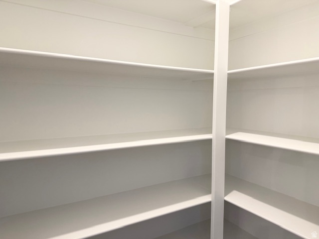 708 N PLAINSMAN DR Spanish Fork, UT 84660