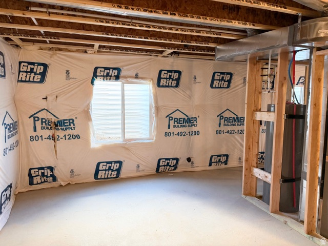 708 N PLAINSMAN DR Spanish Fork, UT 84660