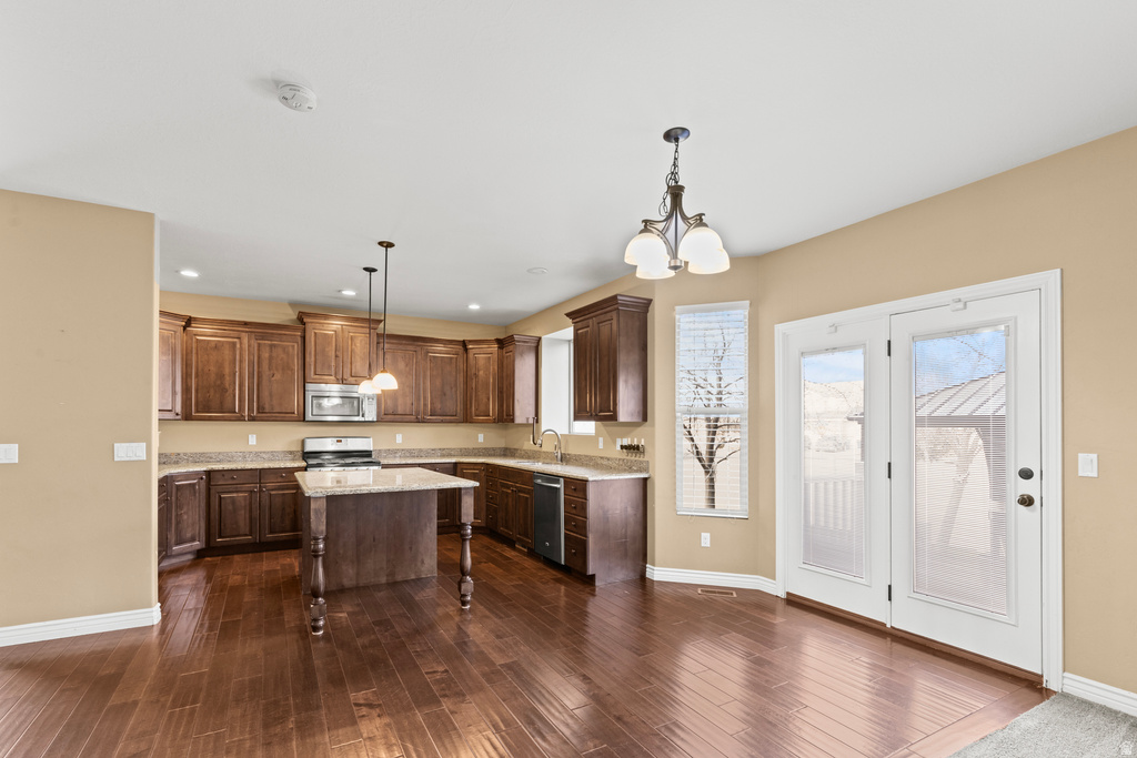 698 W 650 S Layton, UT 84041