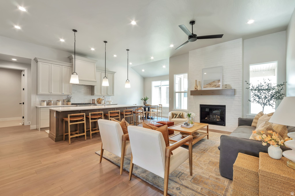 551 W SUMMERHILL LN Centerville, UT 84014