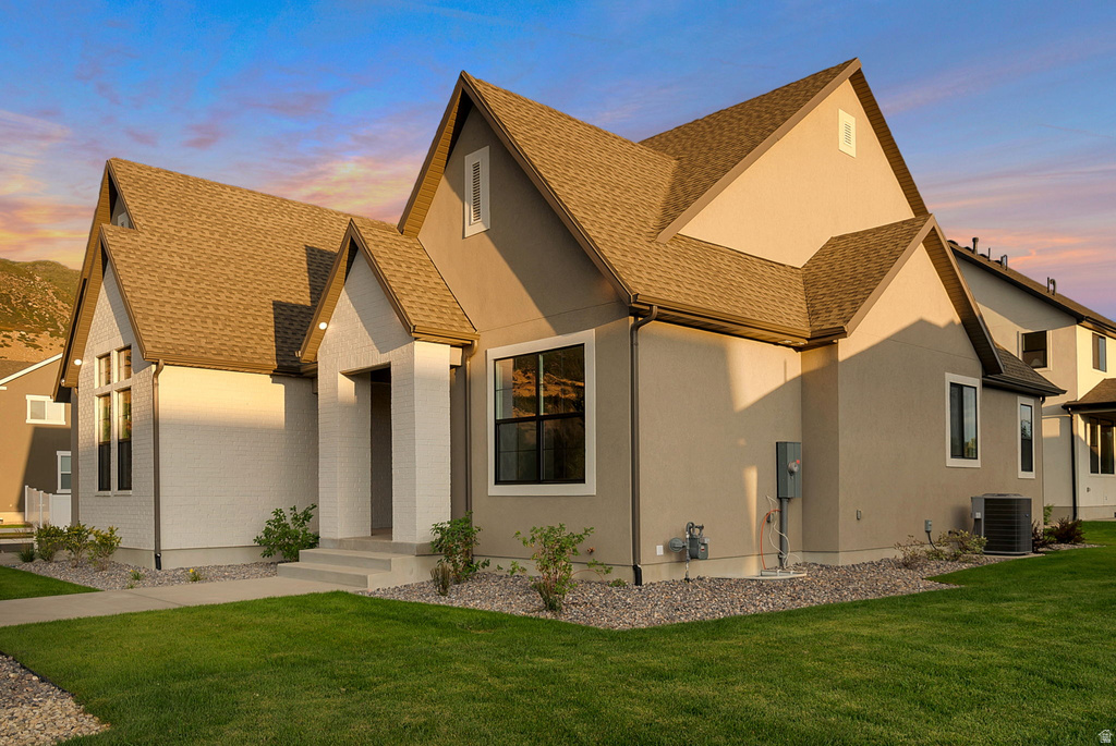 551 W SUMMERHILL LN Centerville, UT 84014