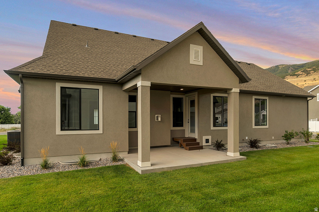 551 W SUMMERHILL LN Centerville, UT 84014