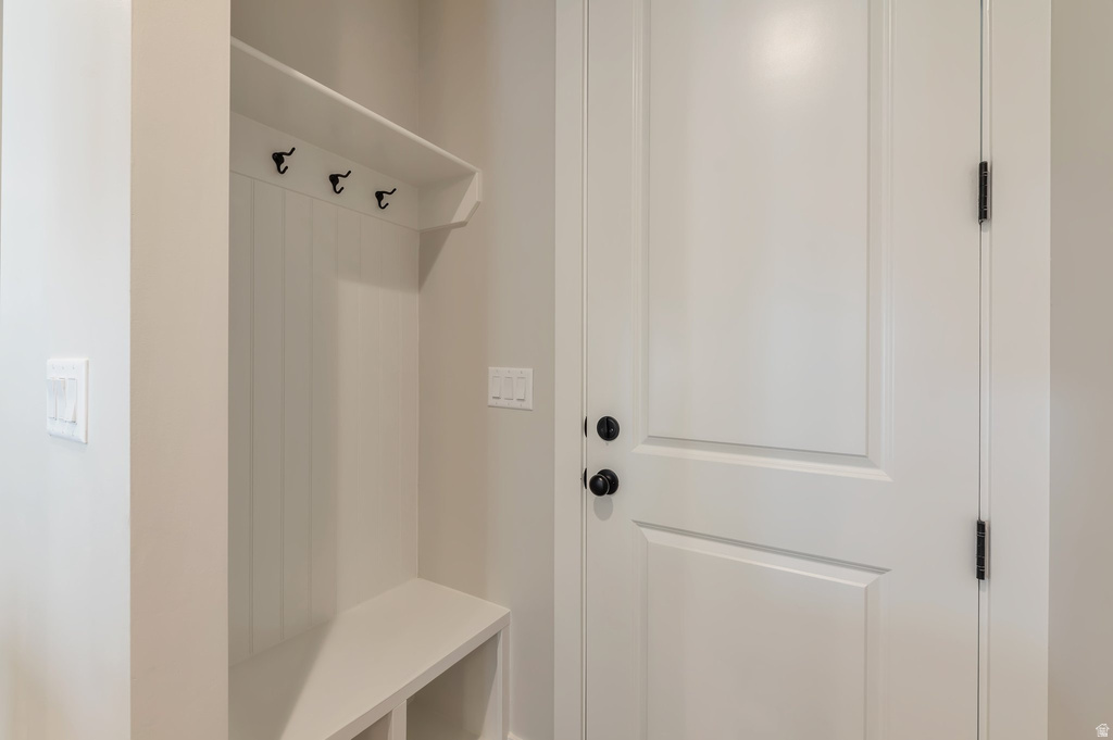 551 W SUMMERHILL LN Centerville, UT 84014