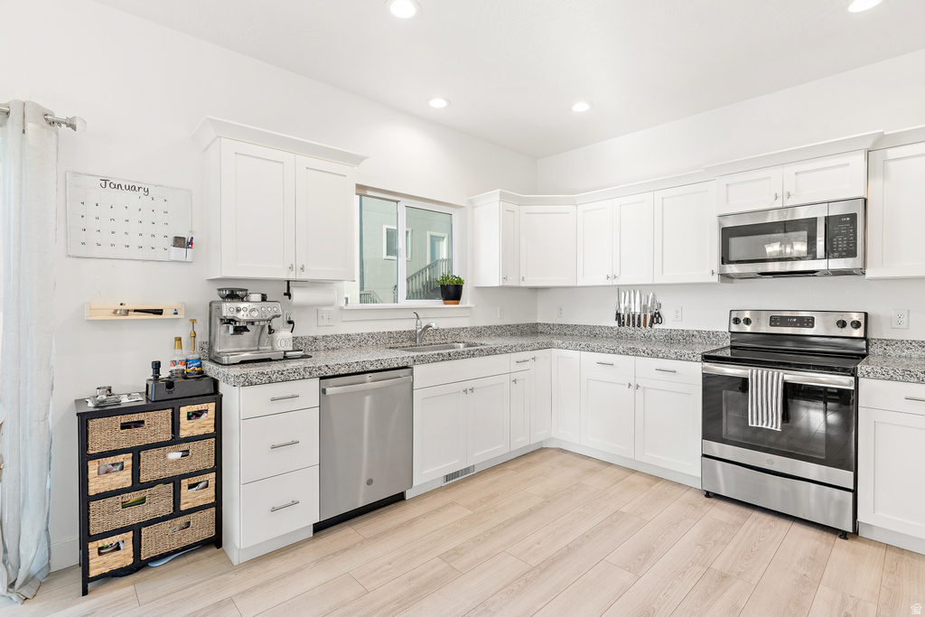 7077 N SPRING HILL LN Eagle Mountain, UT 84005