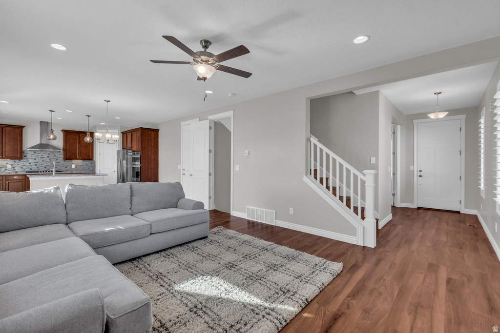 7427 S WOOD FARMS DR West Jordan, UT 84084