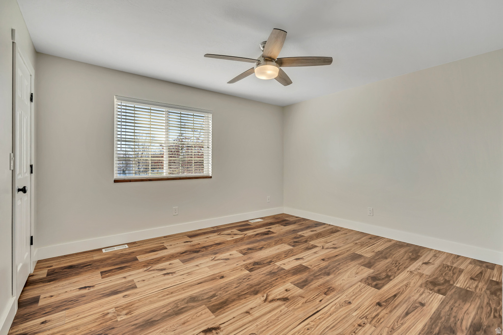 49 KENSINGTON PL North Logan, UT 84341