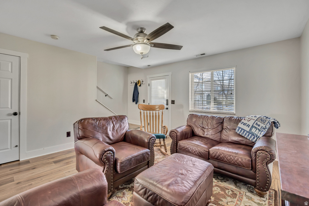 49 KENSINGTON PL North Logan, UT 84341