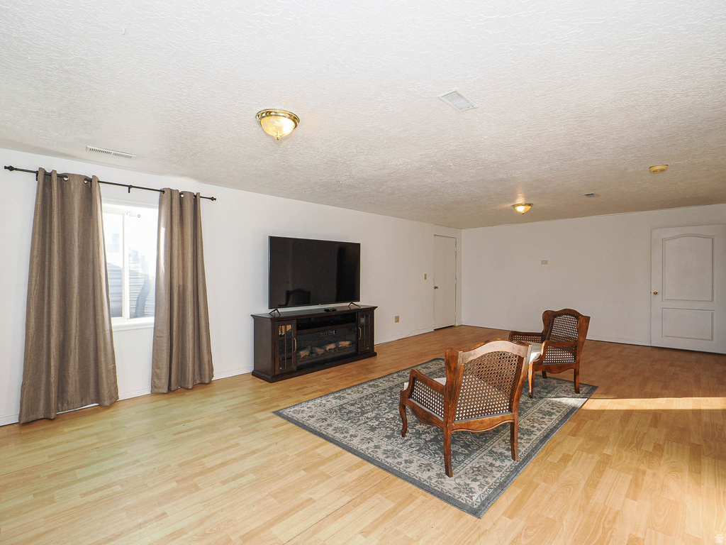 6370 W SETTLERS POINT DR West Valley City, UT 84128