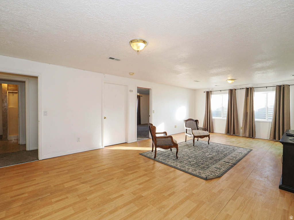 6370 W SETTLERS POINT DR West Valley City, UT 84128