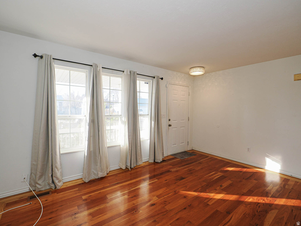 6370 W SETTLERS POINT DR West Valley City, UT 84128