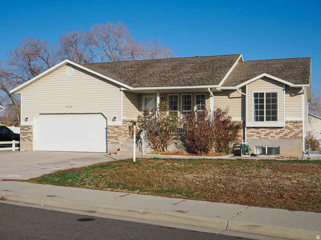 6370 W SETTLERS POINT DR West Valley City, UT 84128