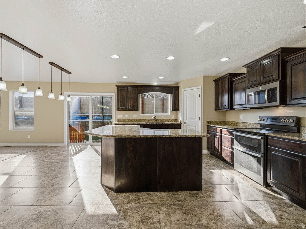 279 E 2150 N North Ogden, UT 84414