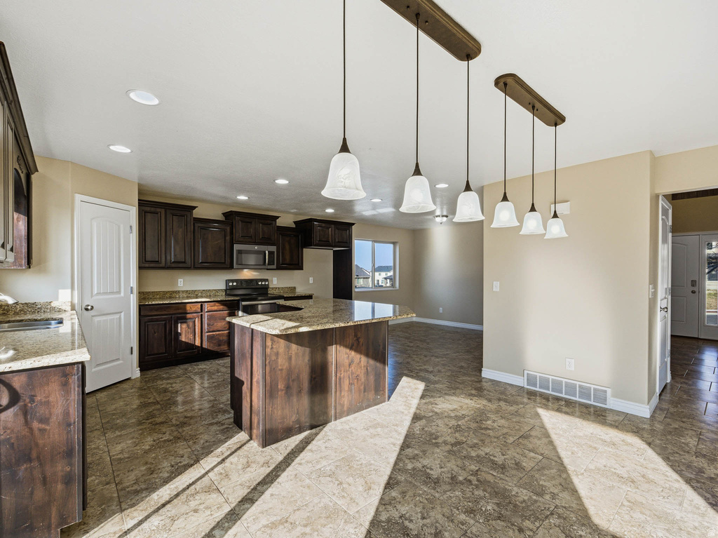 279 E 2150 N North Ogden, UT 84414