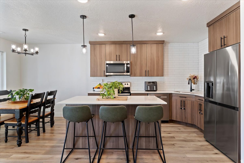 3047 S OLD EMIGRANT RD Syracuse, UT 84075