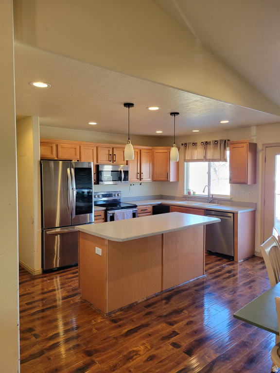 172 W ARUBA DR Saratoga Springs, UT 84045