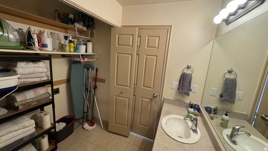 172 W ARUBA DR Saratoga Springs, UT 84045